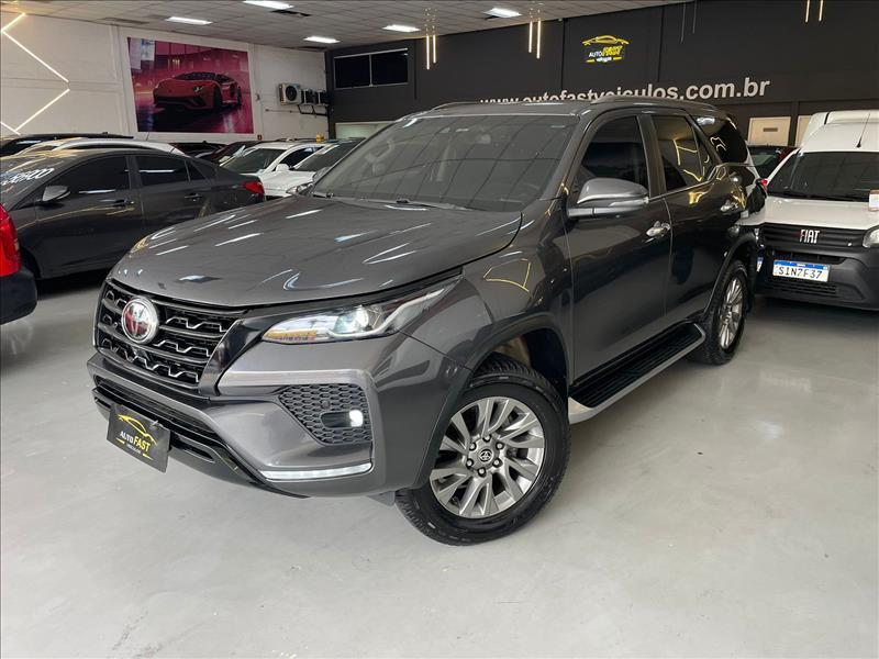 Toyota Hilux Sw4 SRX 4X4 2.8 TB 5LUG AT 2023