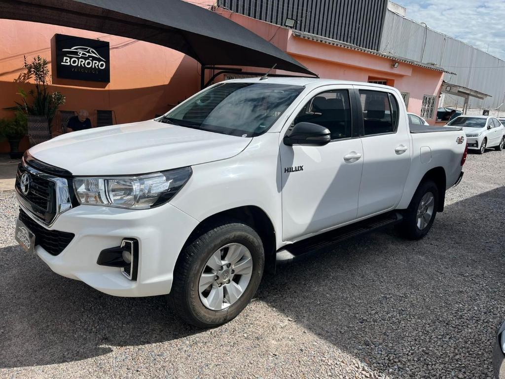 Toyota Hilux CD SR 4X4 2.8 TDI DIESEL AUT. 2020