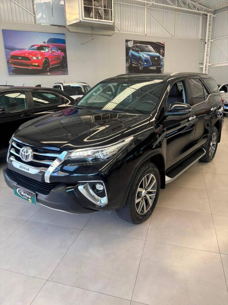 Toyota Hilux Sw4 Hilux SW4 SRX 4x4 2.8 TDI 16V Dies. Aut. 2020