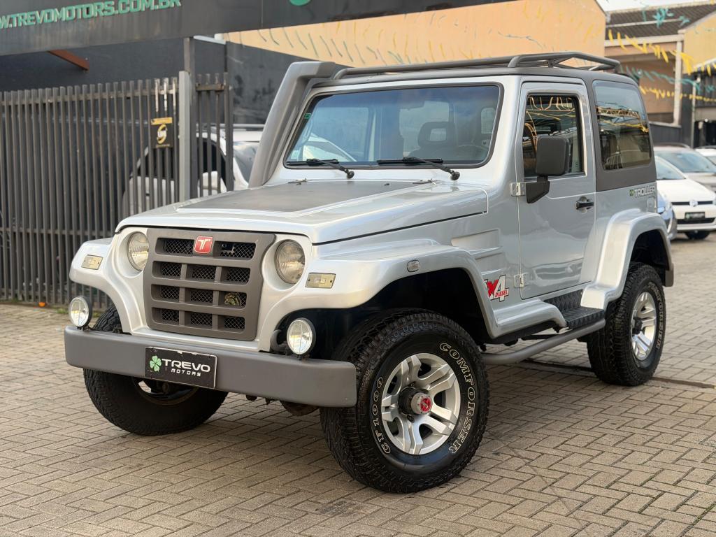 Troller T4 3.0 TETO DE LONA 16V TURBO ELETRONIC DIESEL 2P MANUAL 2010