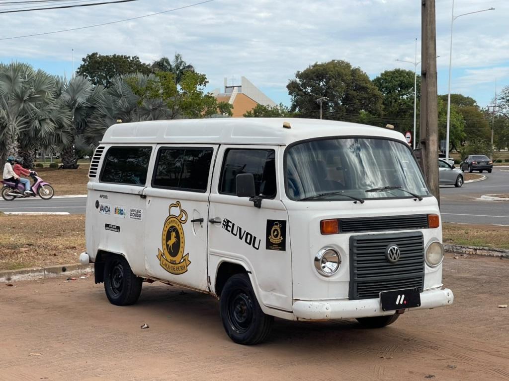 Volkswagen Kombi KOMBI ESCOLAR/50 ANOS 1.4 MI TOTAL FLEX 2008