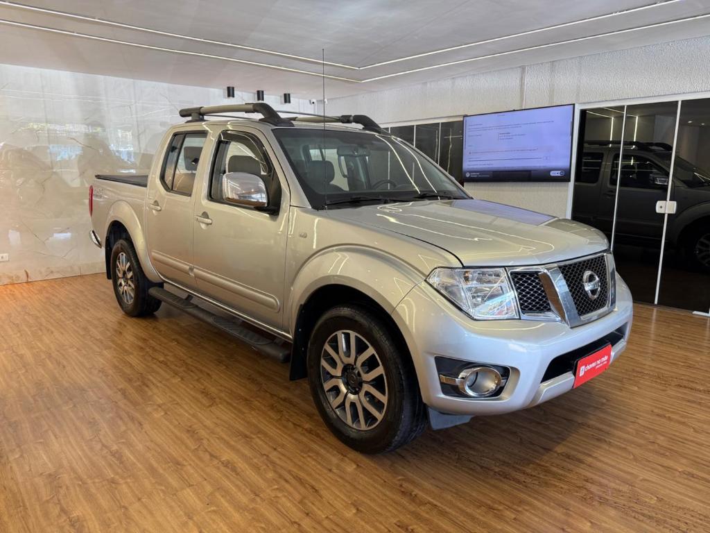 Nissan Frontier SL CD 4X4 2.5TB DIESEL AUT 2013