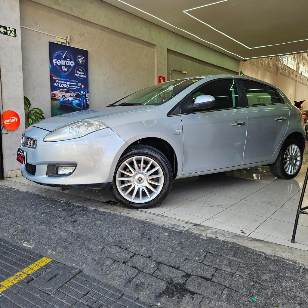 Fiat Bravo ESSENCE 1.8 16V DUALOGIC FLEX 2013