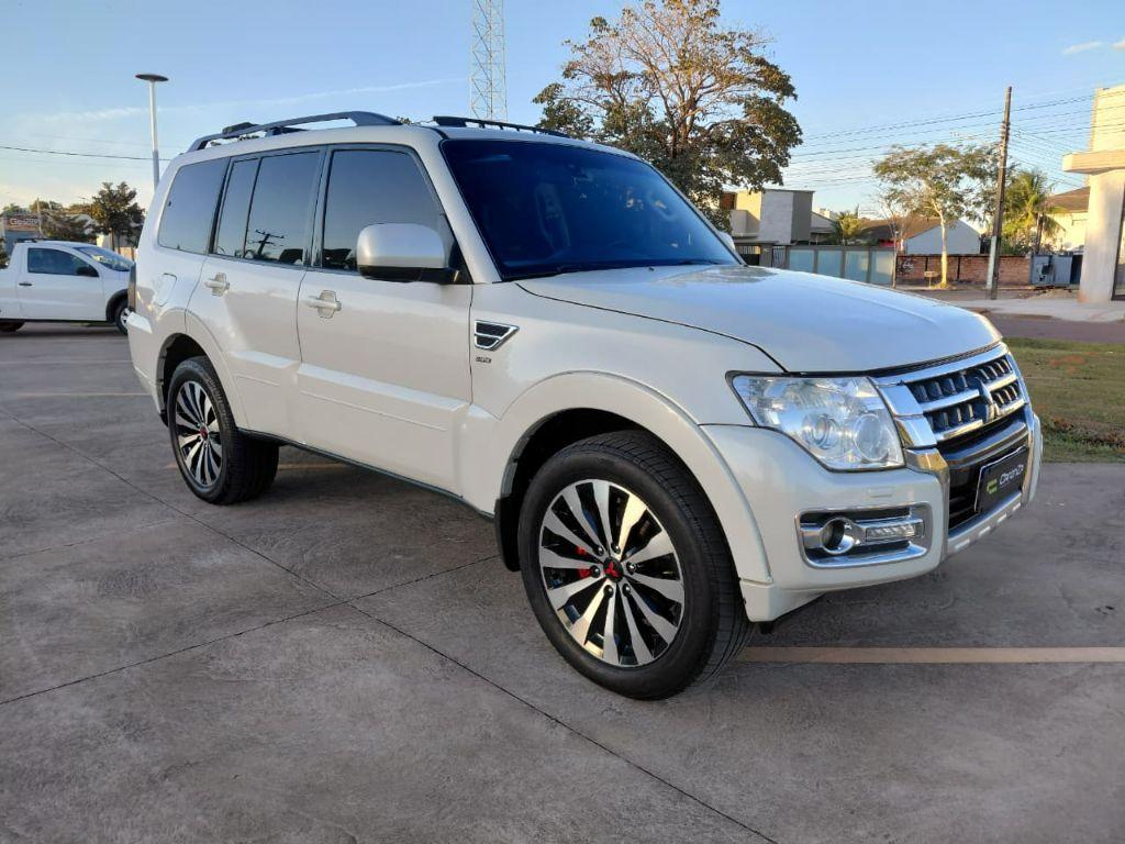Mitsubishi Pajero 2015