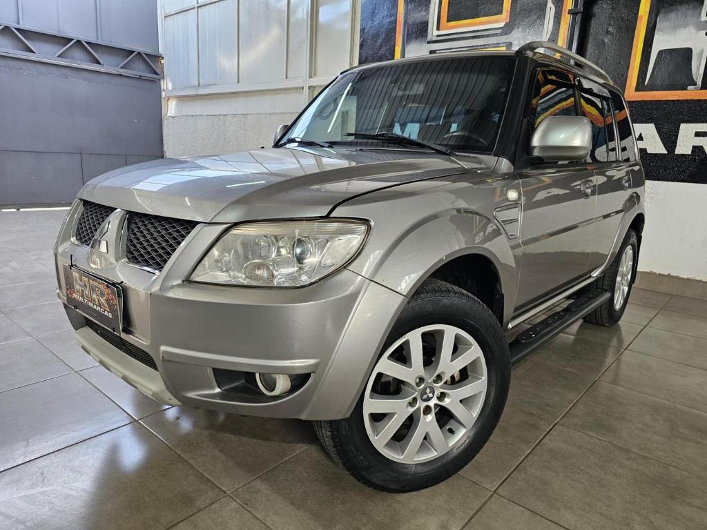 Mitsubishi Pajero 2012