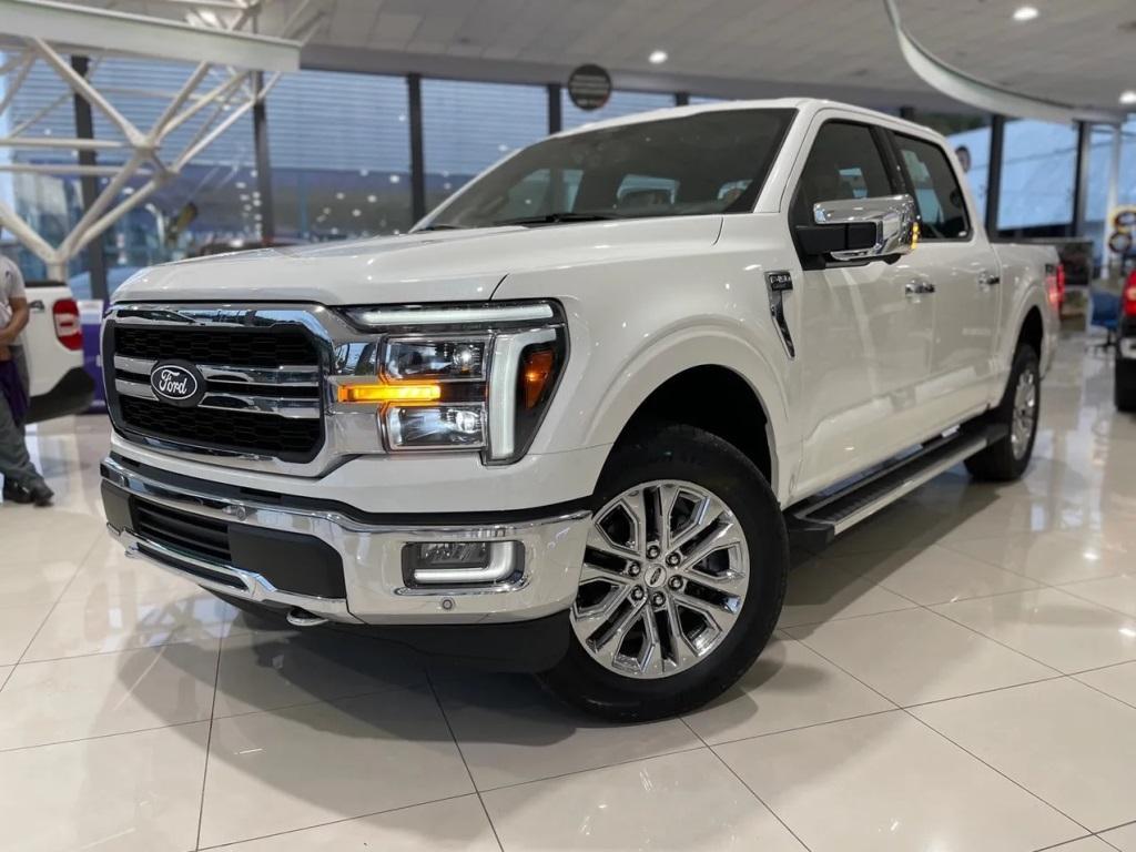 Ford F-150 LARIAT 4X4 5.0 V8 2025