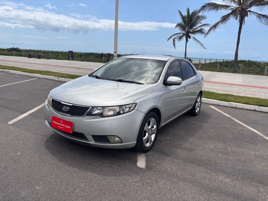 KIA Cerato 1.6 EX SEDAN 16V GASOLINA 4P AUTOMÁTICO 2011