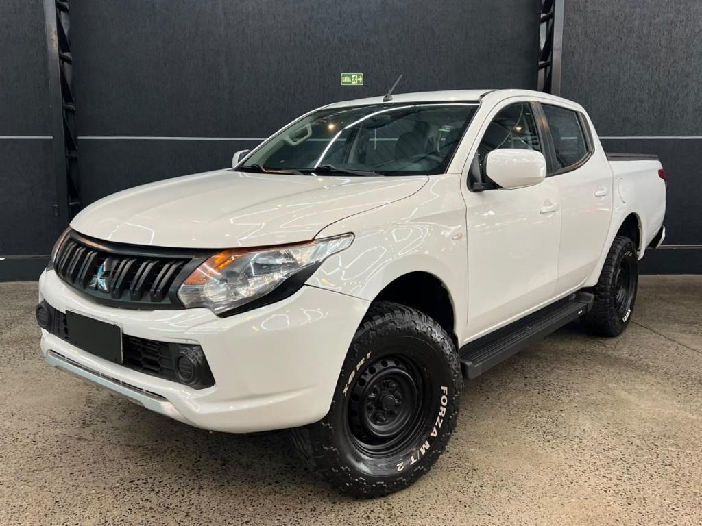Mitsubishi L200 2.4 D Triton Gl 4wd 2022