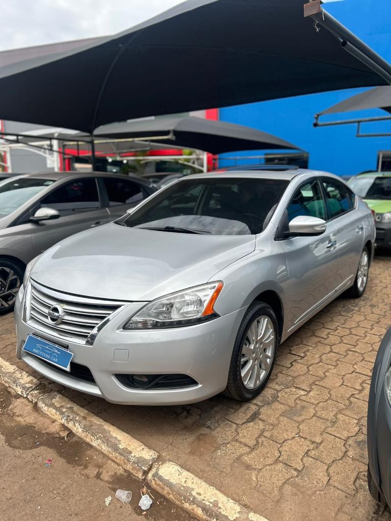 Nissan Sentra 2.0 16V CVT 2014