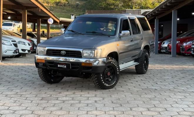 Toyota Hilux Hilux CD 4x4 2.8 Diesel Mec. 1995