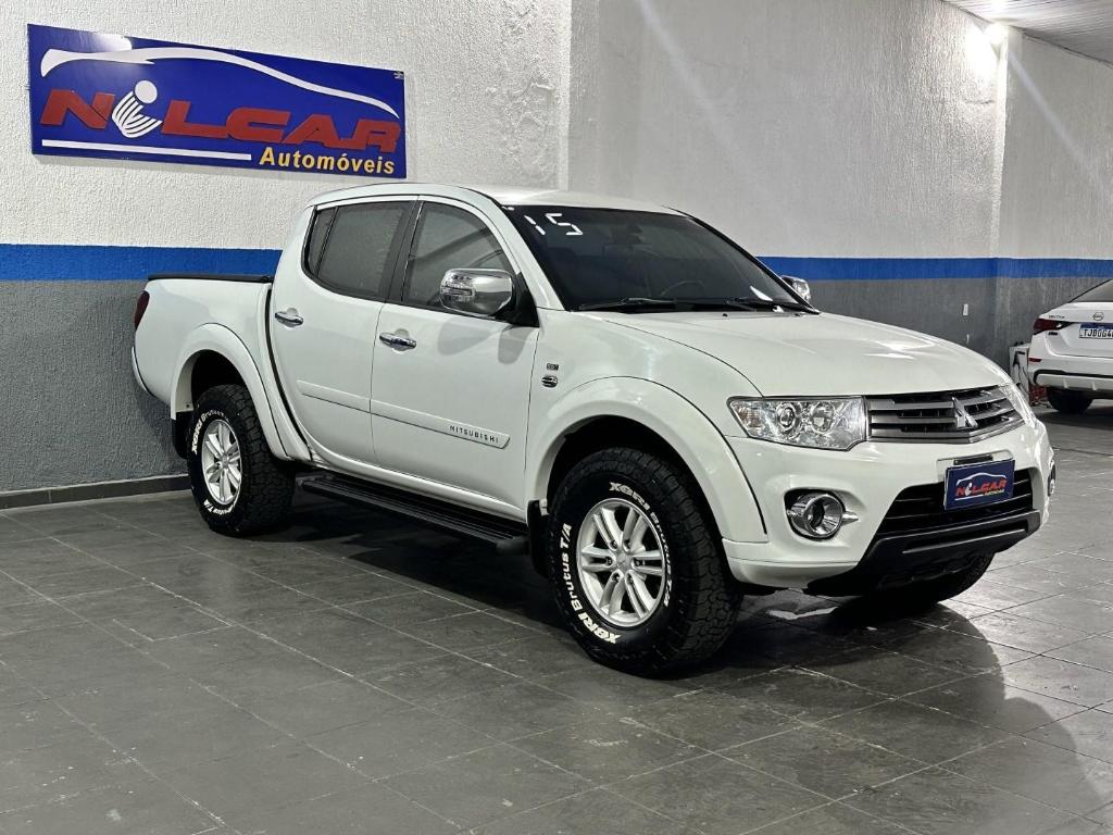Mitsubishi L200 2015