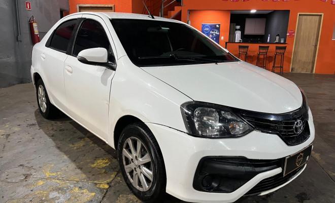 Toyota Etios 1.5 X PLUS 16V FLEX 4P AUTOMÁTICO 2020