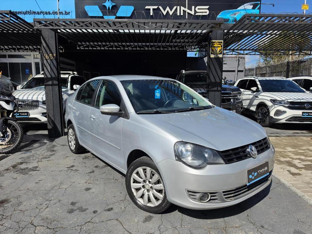 Volkswagen Polo Polo Sedan 1.6 Mi Total Flex 8V 4p 2014