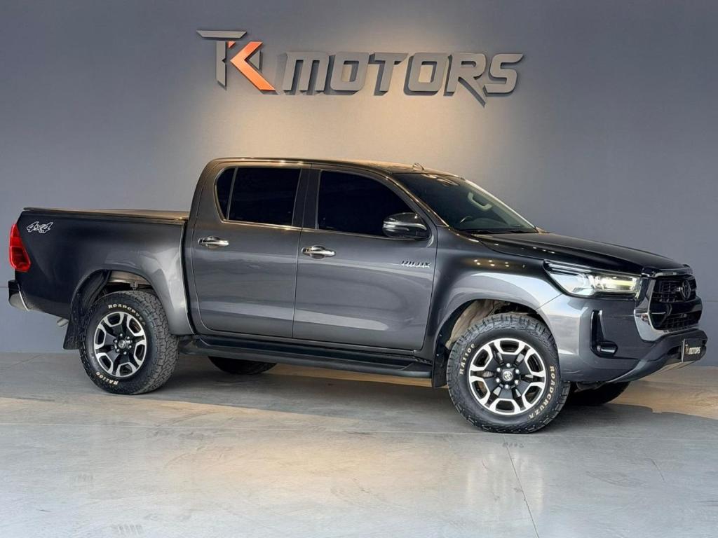 Toyota Hilux CD SRX 4X4 2.8 TB AT 2022
