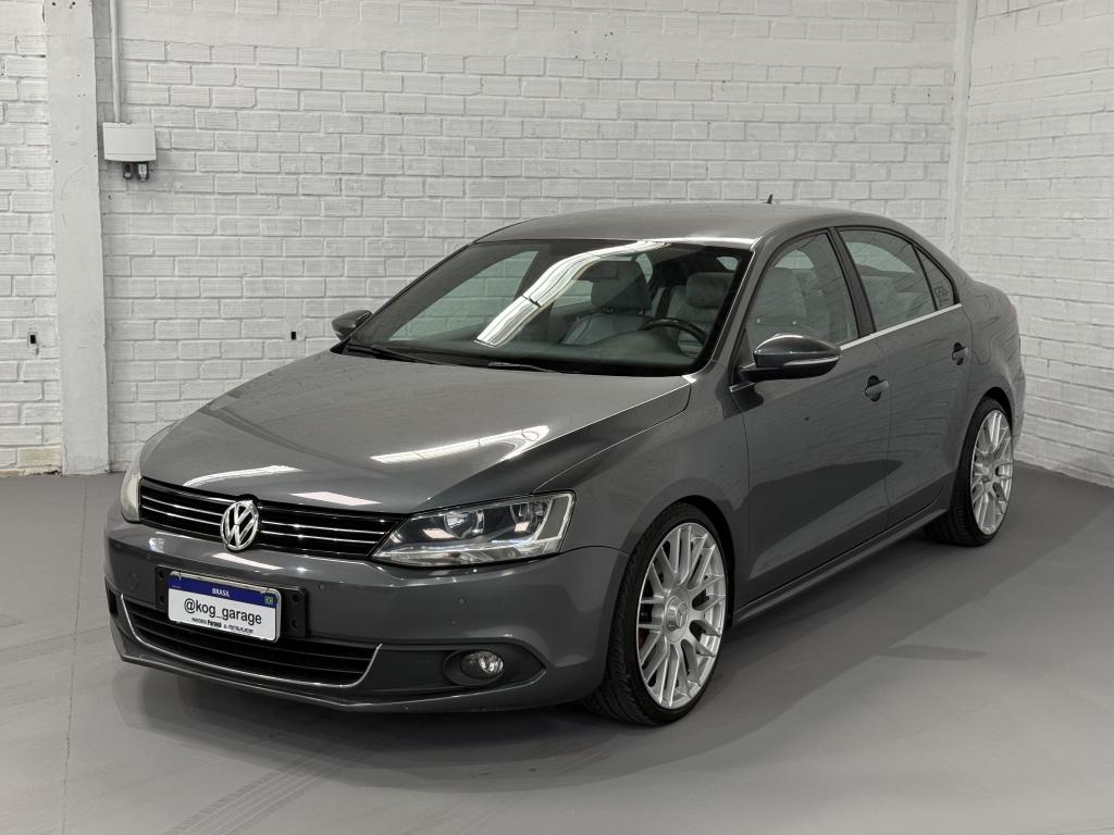 Volkswagen Jetta HIGHLINE 2.0 TSI 211CV DSG 2013