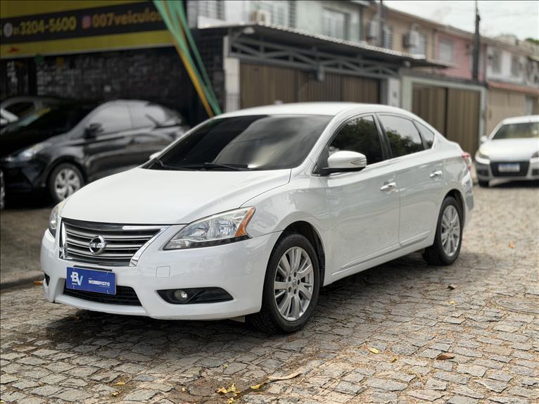 Nissan Sentra 2.0 16V CVT 2015