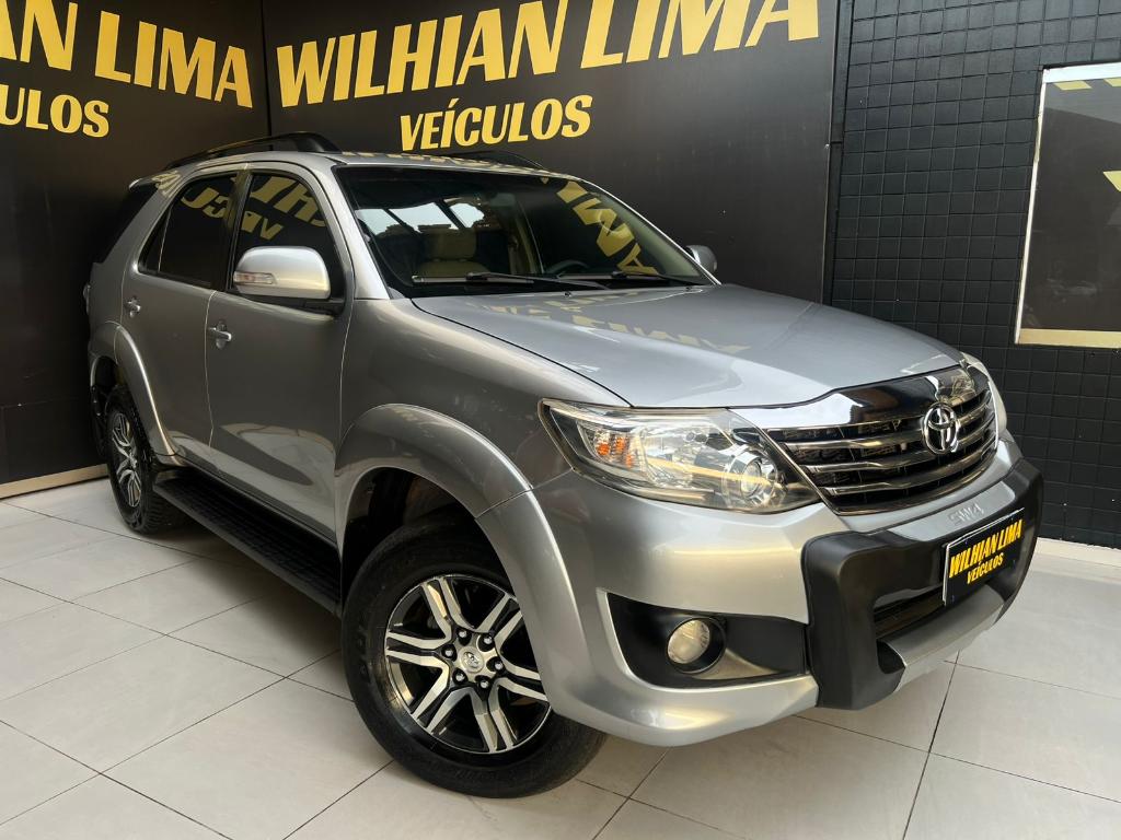 Toyota Hilux SR 4X2 2.7/ 2.7 FLEX 16V AUT. 2015
