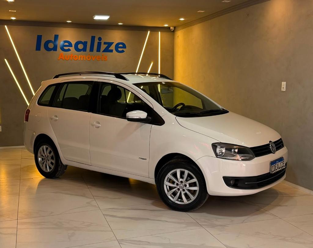 Volkswagen Spacefox SPACEFOX 1.6/ 1.6 Trend Total Flex 8V 5p 2013