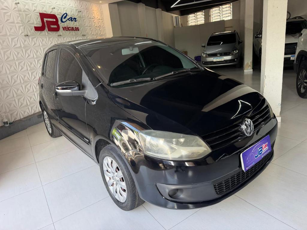 Volkswagen Fox 1.0 Tec Total Flex 2014