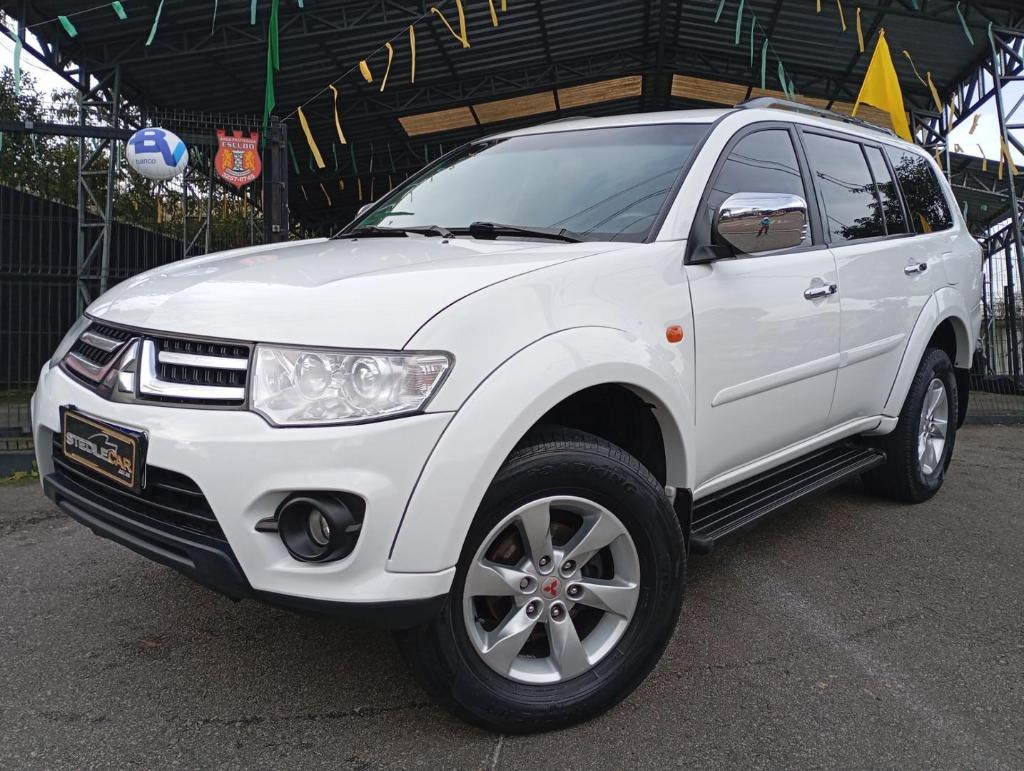 Mitsubishi Pajero 2016