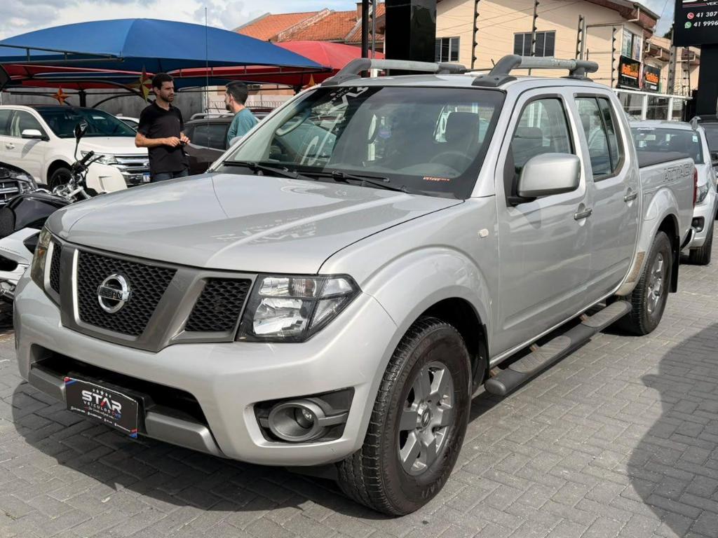 Nissan Frontier Frontier SV AT.CD 4x4 2.5 TB Diesel Mec. 2015