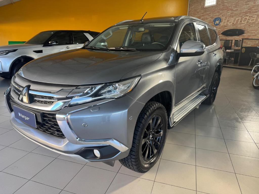 Mitsubishi Pajero 2020