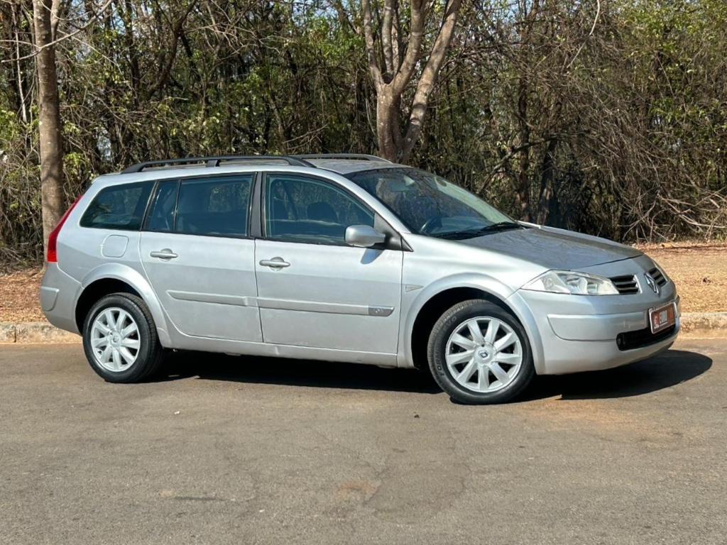 Renault Megane MEGANE GRAND TOUR DYNAM. HI-FLEX 1.6 16V 2012