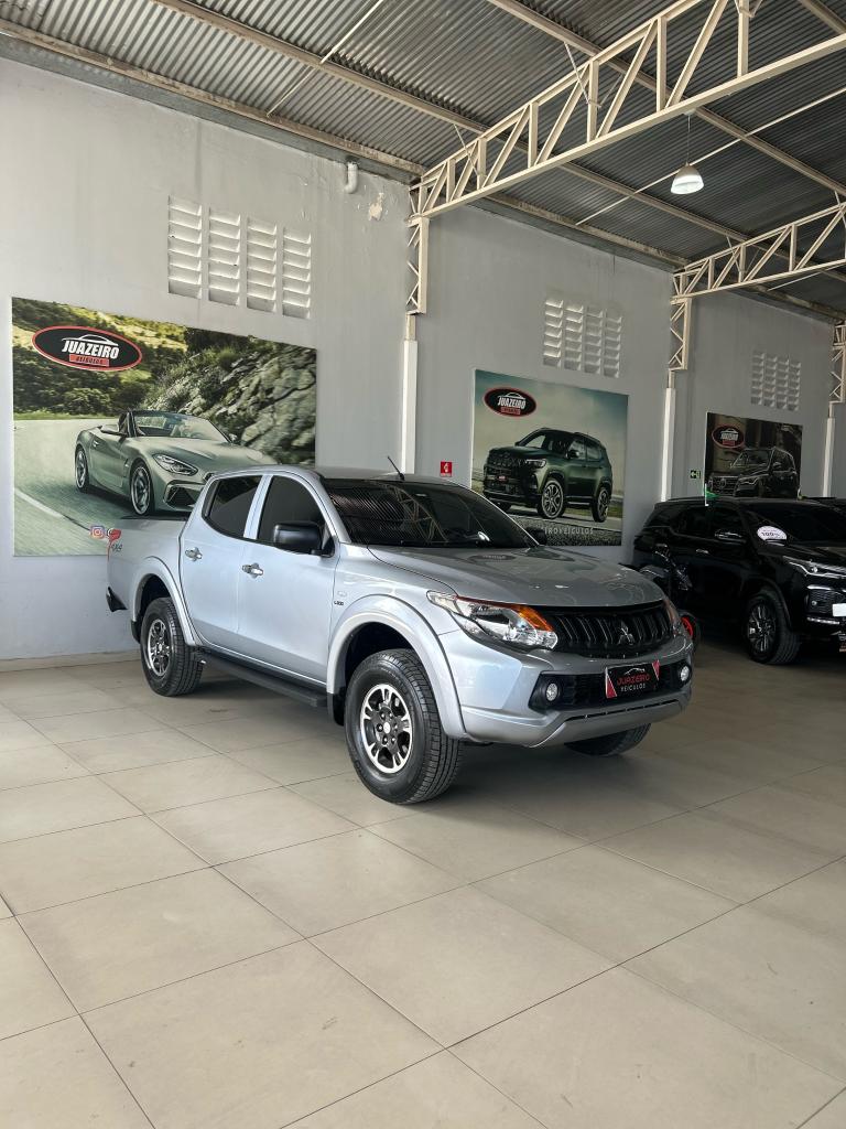 Mitsubishi L200 2023
