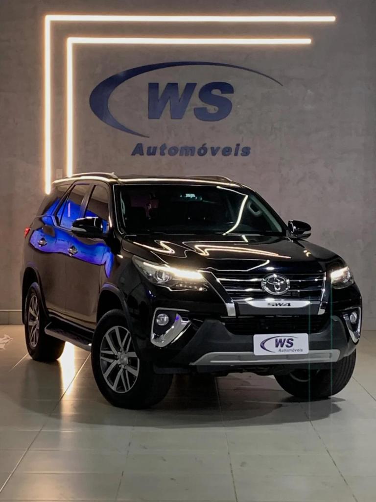 Toyota Sw4 Hilux SW4 SRX 4x4 2.8 TDI 16V Dies. Aut. 2017