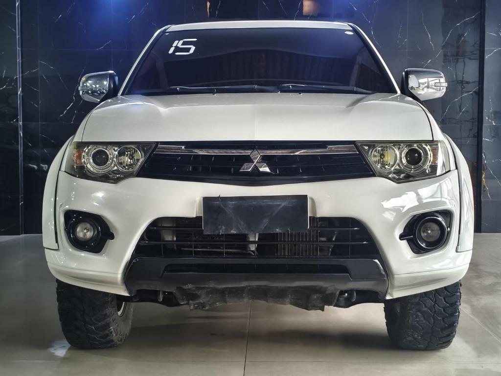 Mitsubishi L200 2015