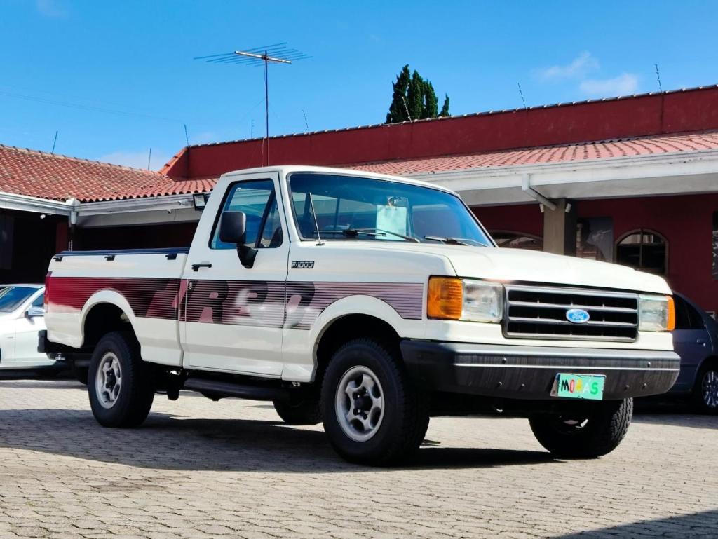 Ford F-1000 1995
