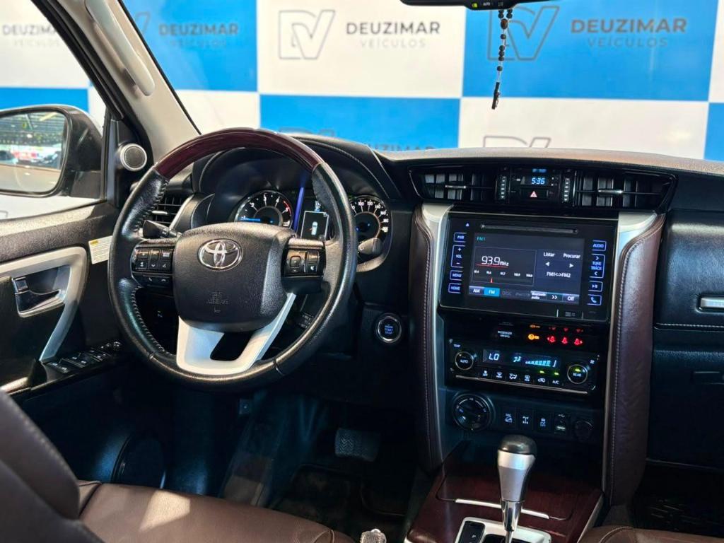 Toyota Hilux Sw4 2016