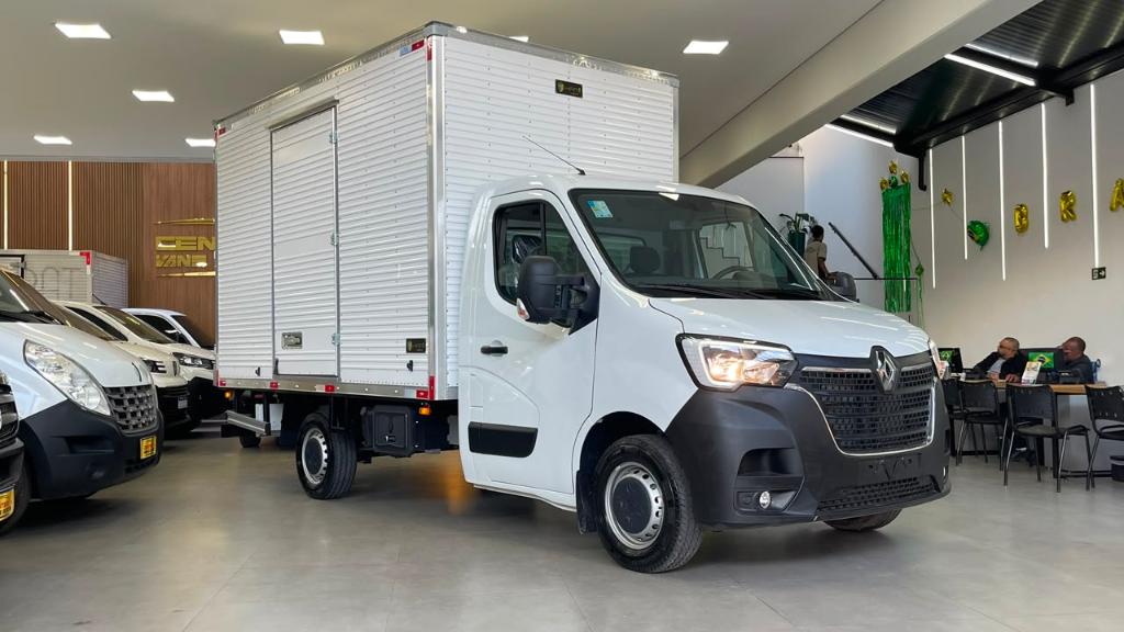 Renault Master 2027