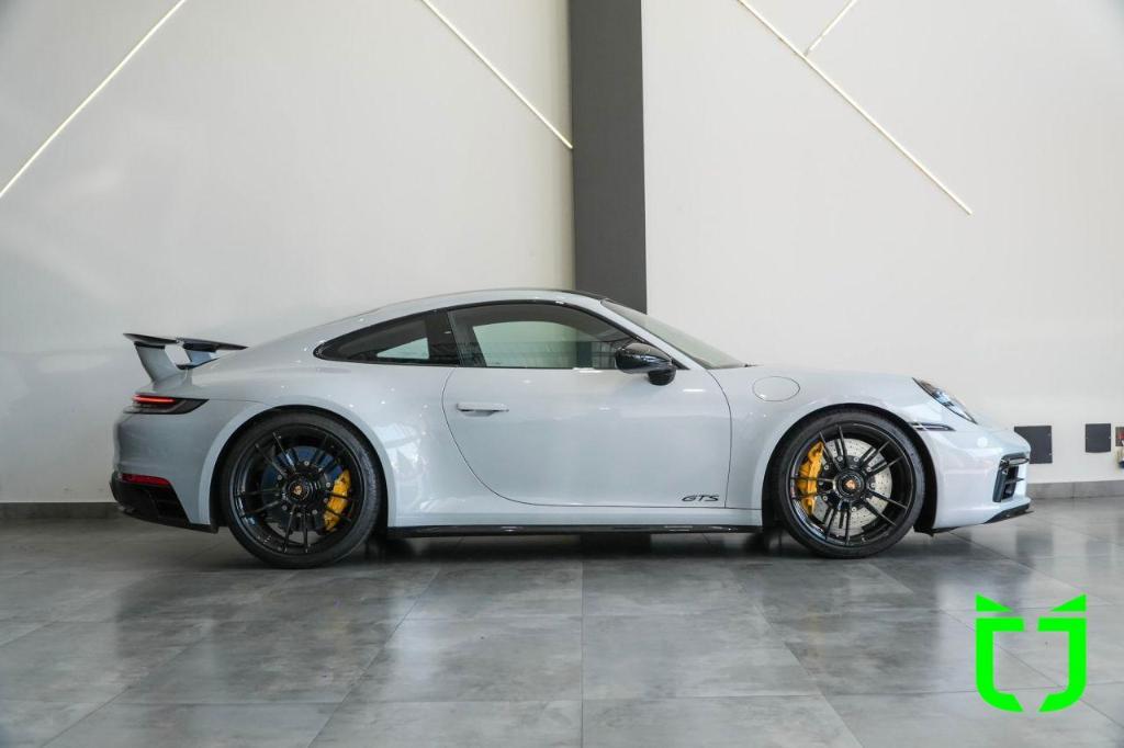 Porsche 911 2023