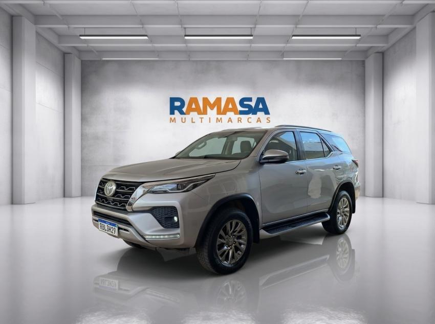 Toyota Hilux Sw4 Hilux SW4 SRX 4x4 2.8 TDI 16V Dies. Aut. 2021