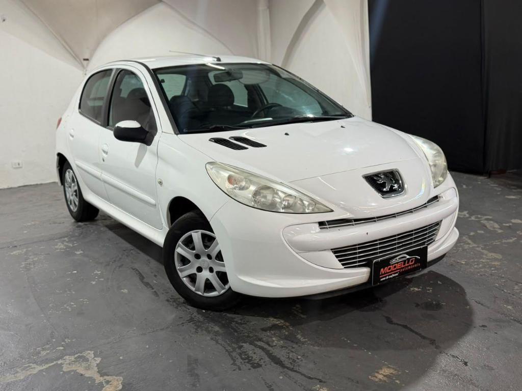 Peugeot 207 207 XR 1.4 Flex 8V 3p 2013