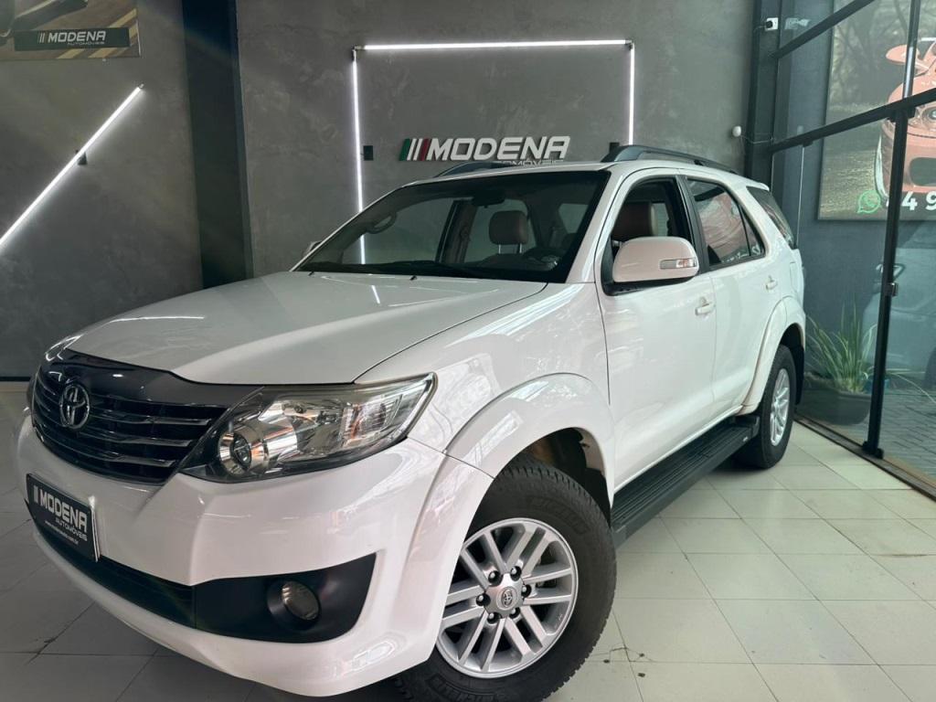 Toyota Hilux CD SR 4X2 2.7 AT FLEX 2013