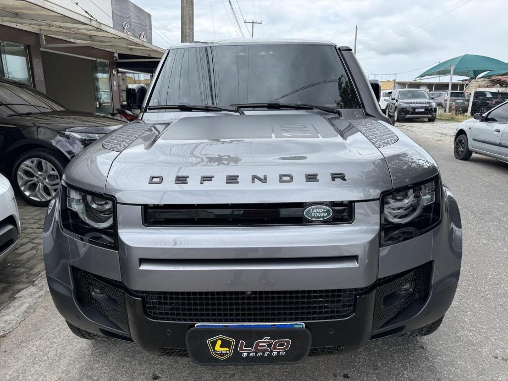 Land Rover Defender 2022