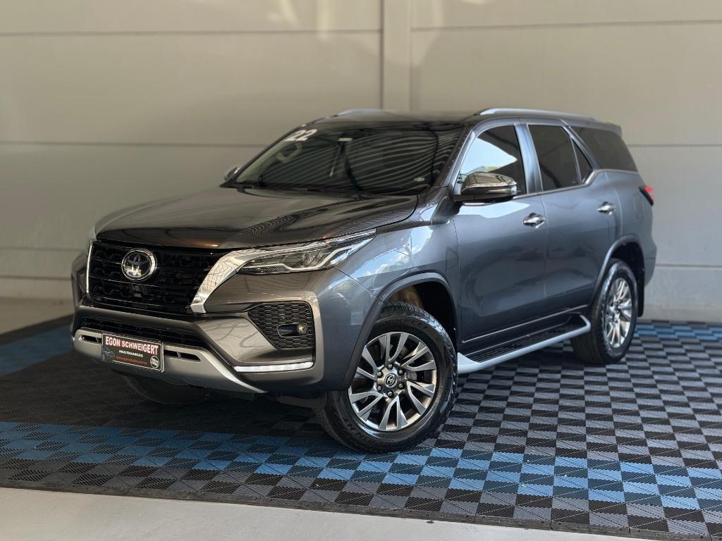 Toyota Hilux Sw4 Hilux SW4 SRX 4x4 2.8 TDI 16V Dies. Aut. 2022