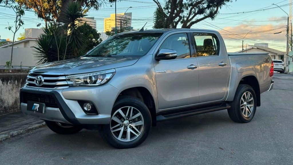 Toyota Hilux CD SRX 4X4 2.8 TB AT 2017