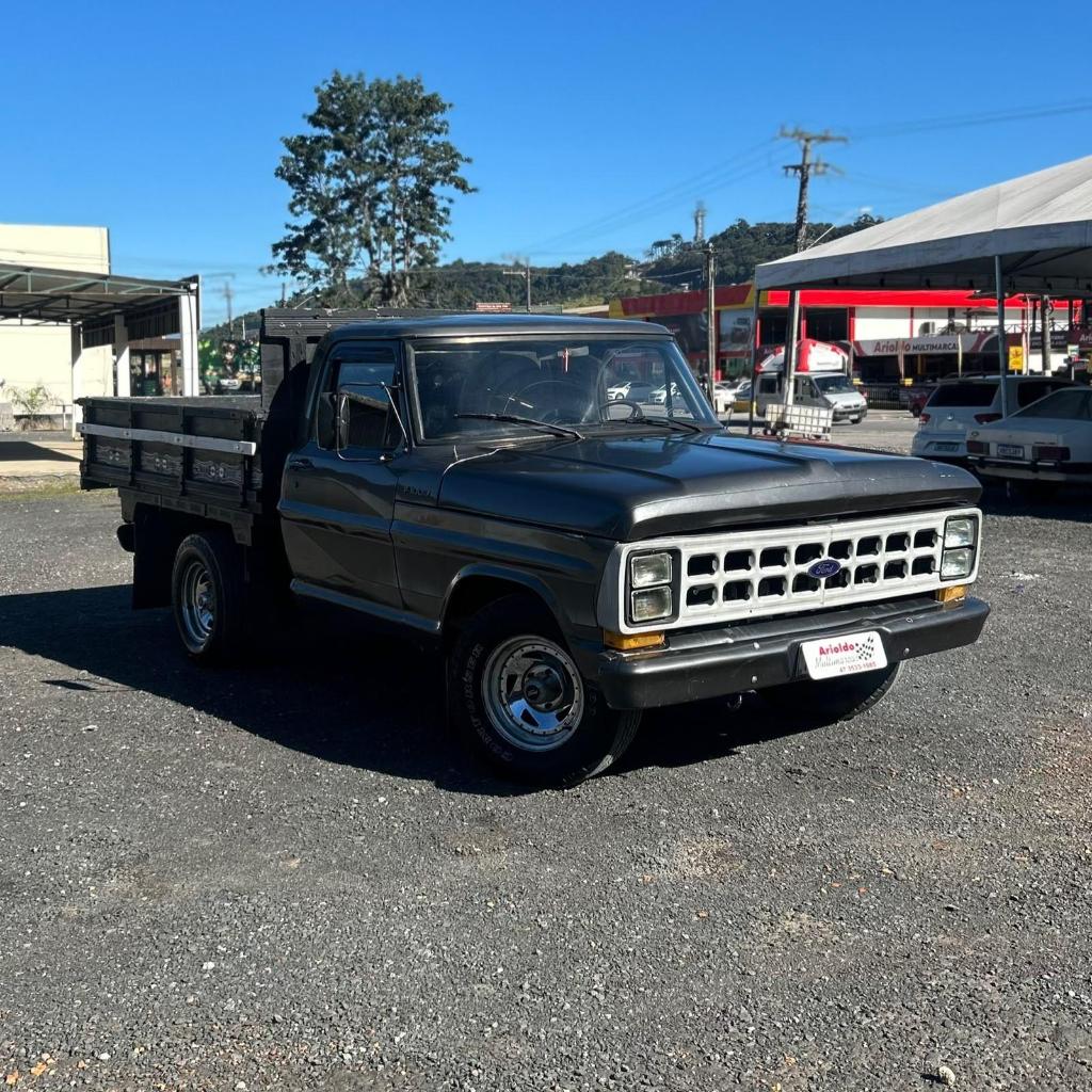 Ford F-1000 1986