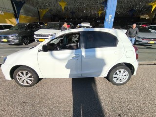 Foto do veículo Toyota Etios X Plus 1.5 Flex 16v 5p Aut.