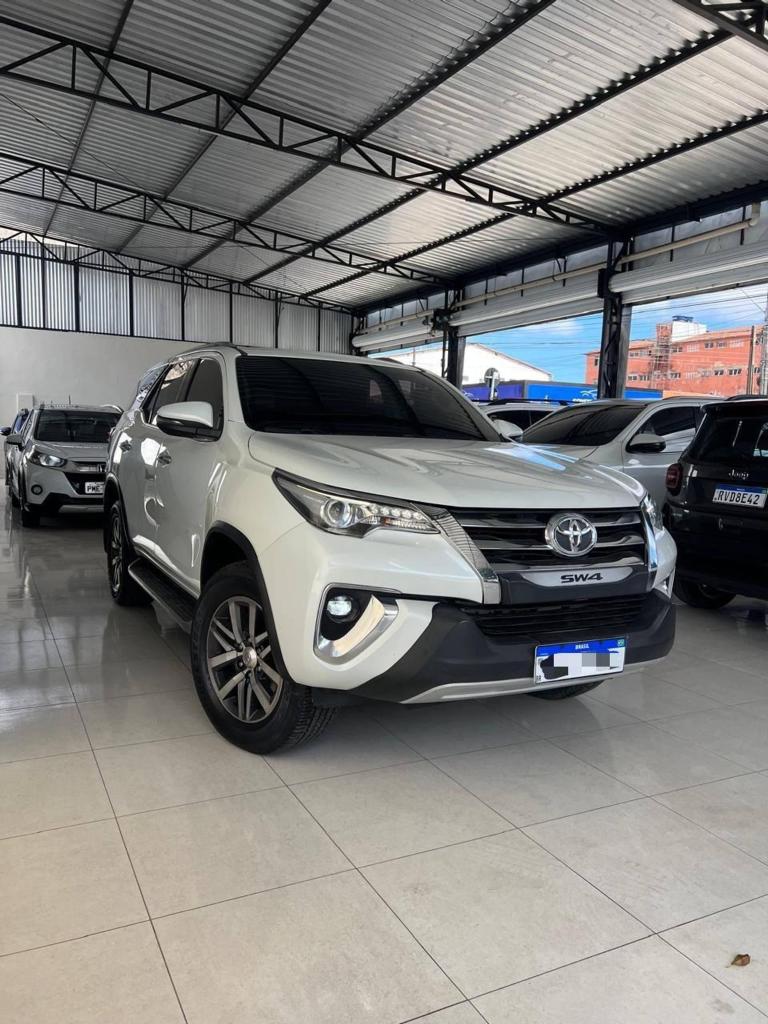 Toyota Hilux Sw4 SRX 4X4 2.8 TB 5LUG AT 2020