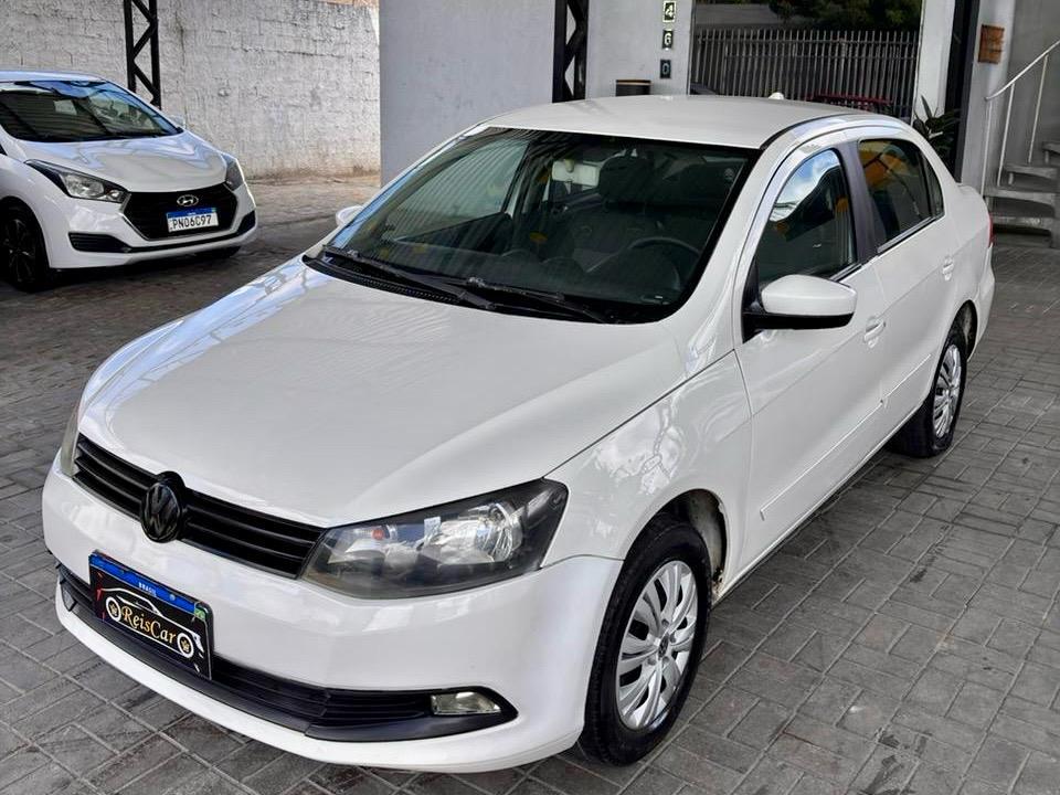 Volkswagen Voyage 2013