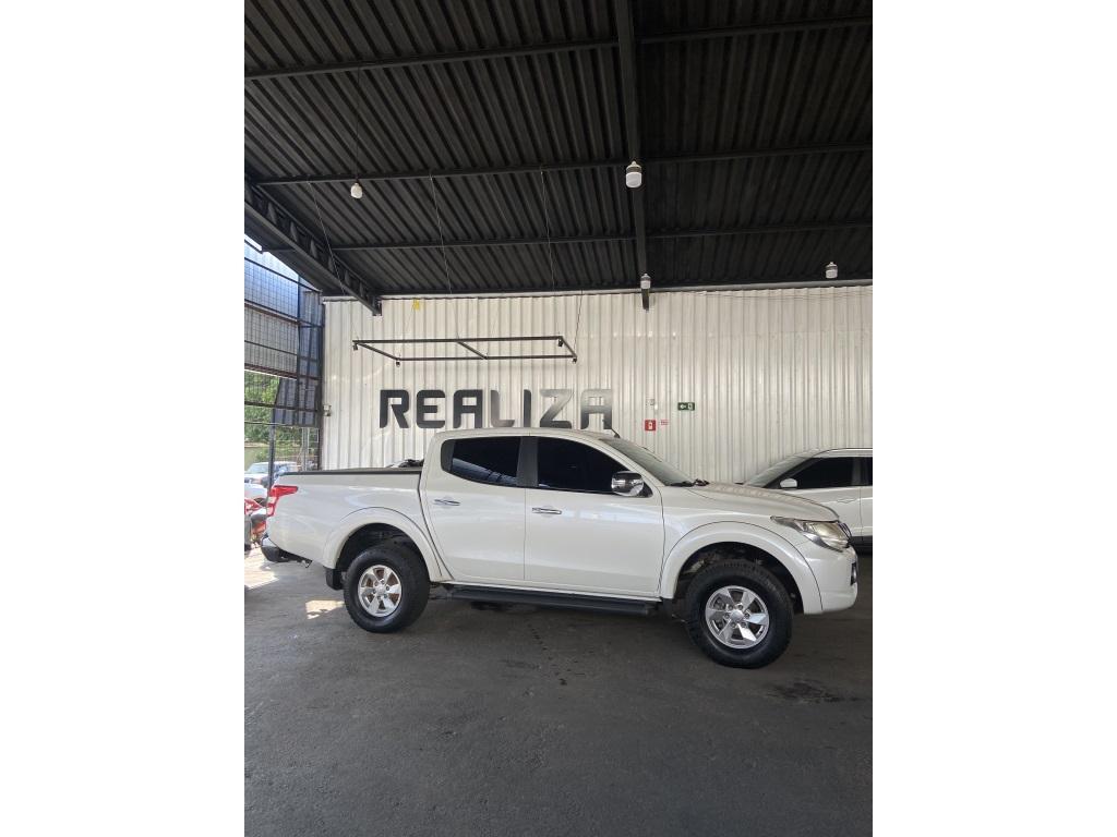 Mitsubishi L200 Triton Sport 2.4 D Hpe S Auto 4wd 2018