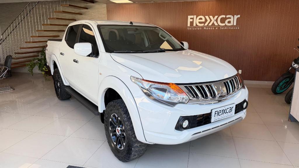 Mitsubishi L200 2.4 D Triton Gl 4wd 2023