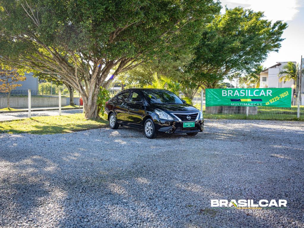 Nissan Versa
