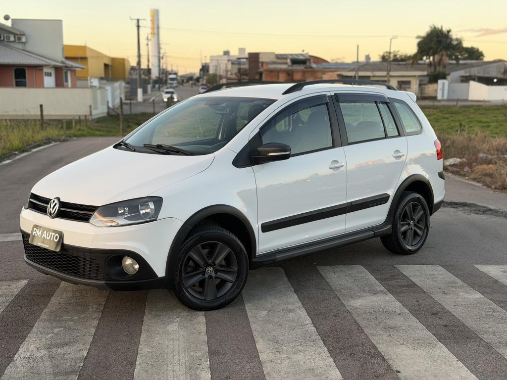 Volkswagen Spacecross 2012
