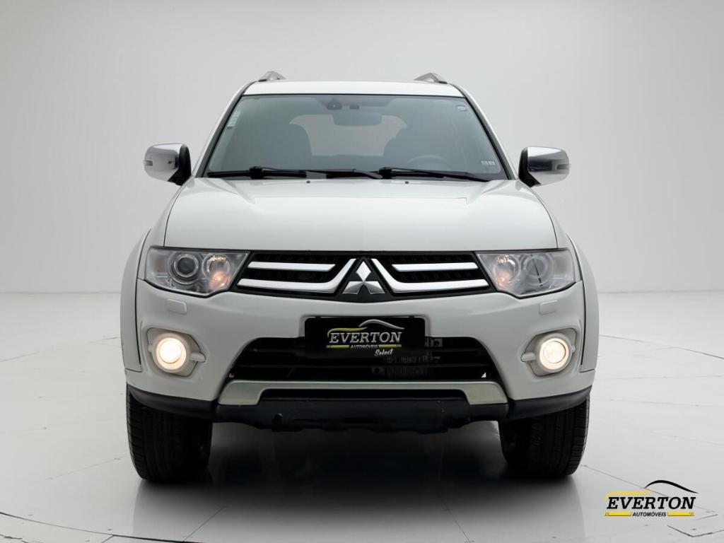 Mitsubishi Pajero 2015