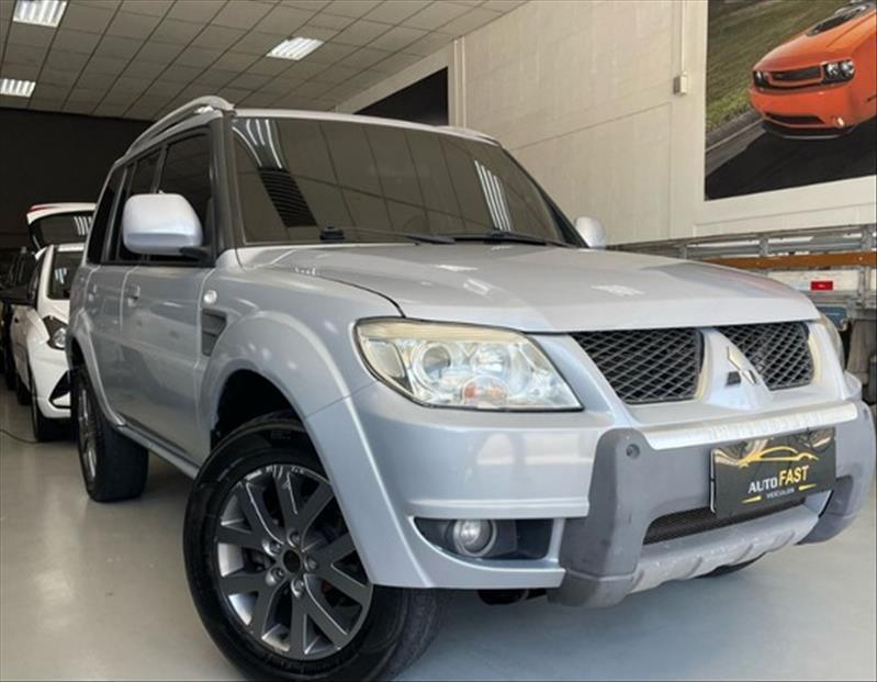Mitsubishi Pajero 2.0 FLEX 16V 4X2 MEC. 2013